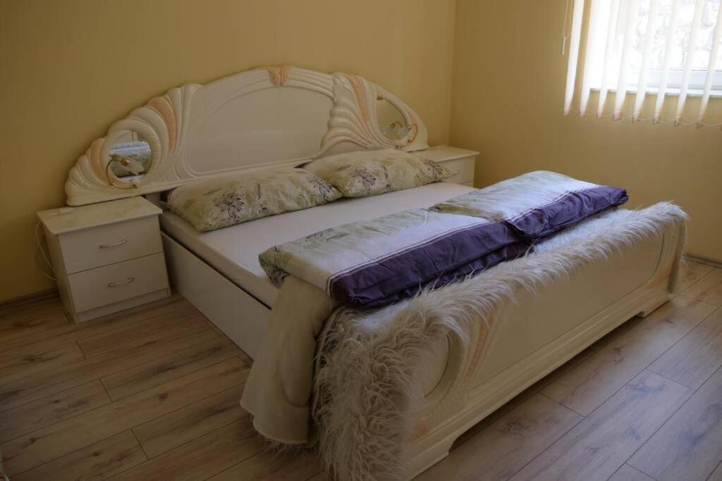 Apartman Carsko غييكا المظهر الخارجي الصورة